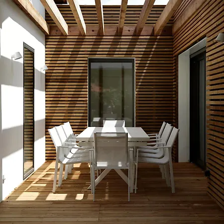 Cluque- Maisons De *