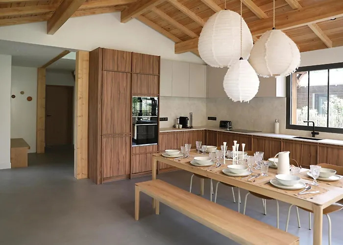 Cluque- Maisons De *