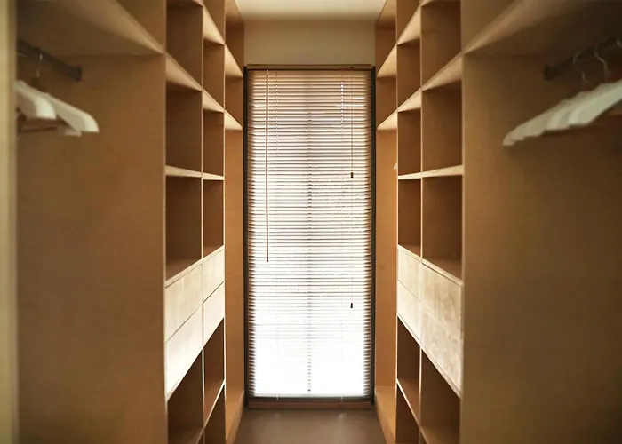 Cluque- Maisons De *