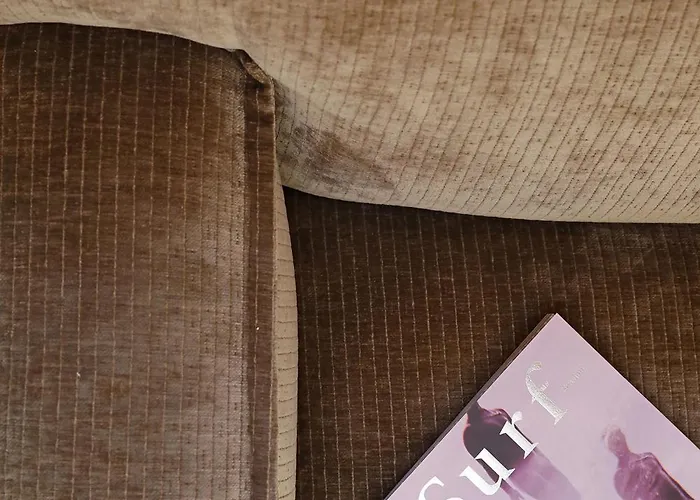 Cluque- Maisons De *